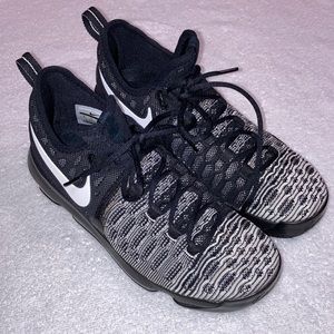 Nike zoom Kd9 Oreo black white Euc size 8